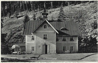 Das „Mendelssohn-Haus“ an der Eisenschmelze, die Arnolds Vater Nathan von 1823 bis 1828 betrieb. Postkarte, 1939, Privatbesitz